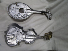 Load image into Gallery viewer, 1975 Sexton USA Metal Violin and Mandolin Wall Decor Set