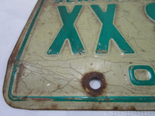 Load image into Gallery viewer, 1974 Ohio Seat Belts Fastened? License Plate Automobile Car Tag XX8501