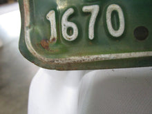 Load image into Gallery viewer, 1970 South Carolina 300 Years 1670-1970 D 44574 Matched Pair Automobile License Plate Tag