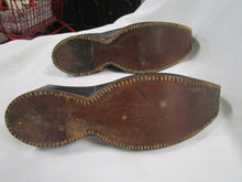 Load image into Gallery viewer, Vintage Baluja's New Delhi Handmade Leather Ceremonial Embroidered Shoe Slippers