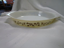 Load image into Gallery viewer, Vintage Pyrex Golden Acorn 1.5 Quart Casserole Baking Dish NO LID