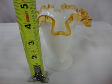 Load image into Gallery viewer, Vintage Fenton Gold Crest Small Pedestal Vase