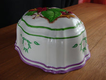Load image into Gallery viewer, Vintage Franklin Mint Le Cordon Bleu Raised Relief Berry Wall Mold Plaque
