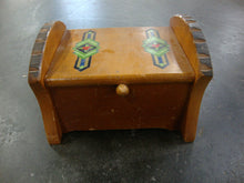 Load image into Gallery viewer, 1940s Floral Wood Food Recipe Kitchen Box Hinged Lid