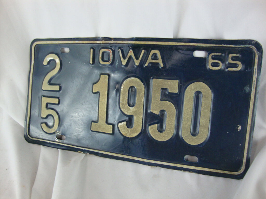 1965 Iowa 25 1950 Blue/White Car Tag Automobile License Plate