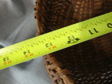 Load image into Gallery viewer, Antique Country Rustic Split Oak Buttocks Large Gathering Basket