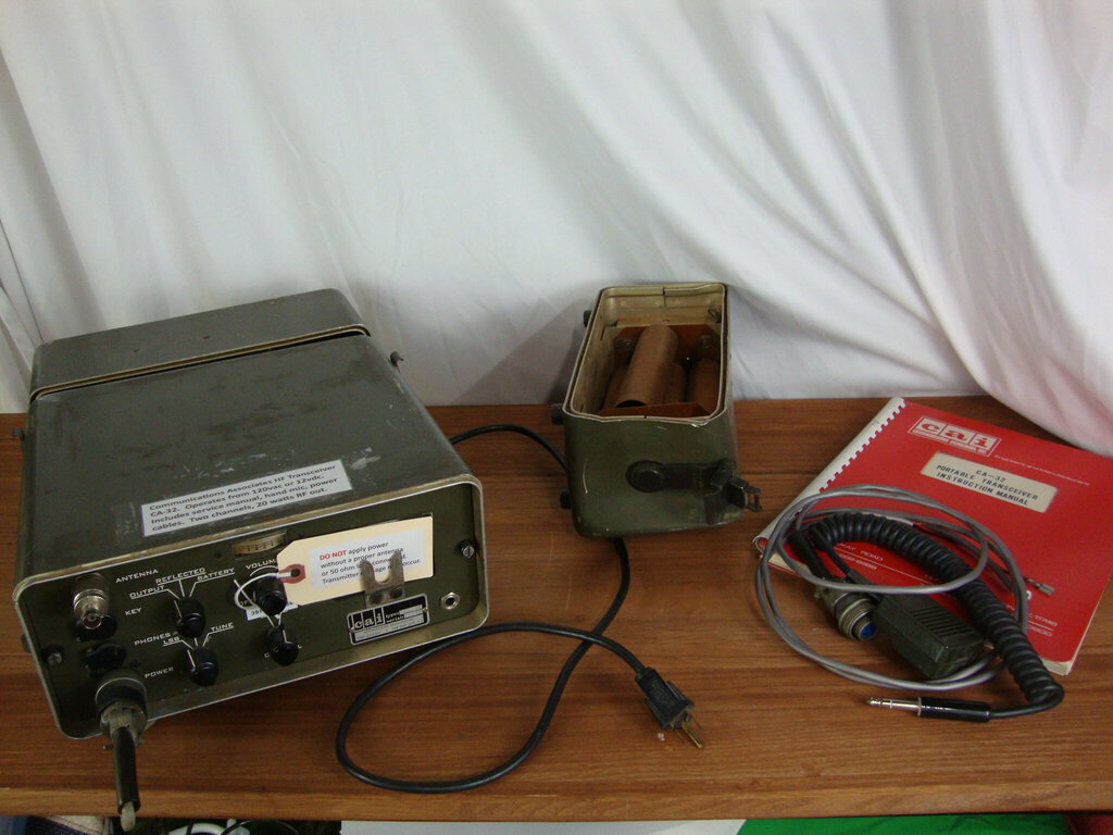 Vintage CAI CA-32 HF Ham Radio Transceiver with Manual, Cables, Battery Box(Damaged)