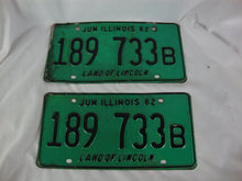 Load image into Gallery viewer, 1982 June Illinois Land of Lincoln Matched Pair 189 733 B Automobile License Plate Pair