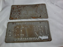 Load image into Gallery viewer, 1982 June Illinois Land of Lincoln Matched Pair 189 733 B Automobile License Plate Pair