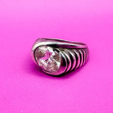Load image into Gallery viewer, Vintage Sterling Silver Wrapped Rib Detailed Clear Stone Flat Bottom Ring, Size 7.5