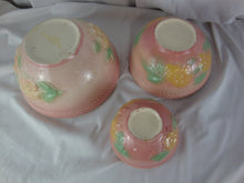 Load image into Gallery viewer, Vintage Hull USA Sunglow Nesting Mixing Bowl Set of 3