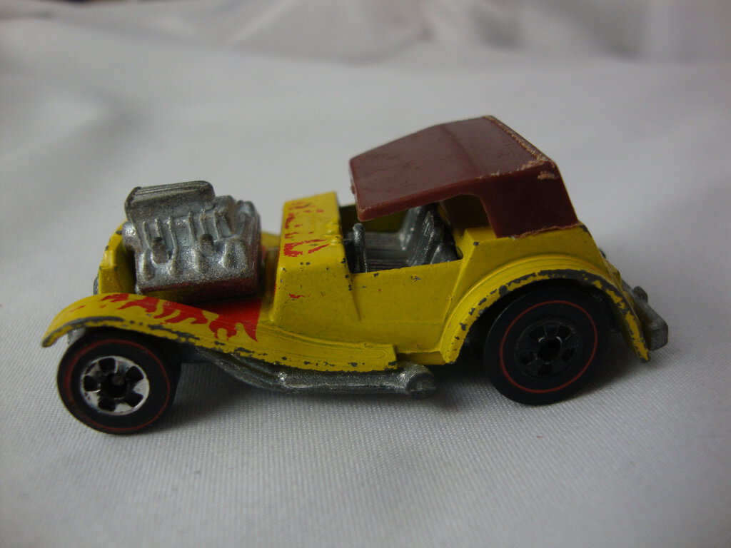 1973 Hot Wheels Redline Sir Rodney Yellow Roadster Play Car Standpipe Antiques