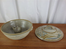 Load image into Gallery viewer, Handmade Pottery Cream/Blue Casserole Dish with Top Handle Lid