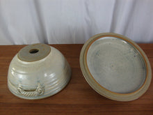 Load image into Gallery viewer, Handmade Pottery Cream/Blue Casserole Dish with Top Handle Lid