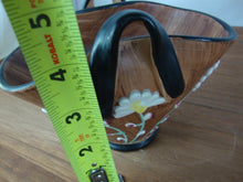 Load image into Gallery viewer, Vintage Italy Pottery Daisy Flower Fan Shape Decor Basket