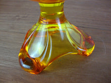 Load image into Gallery viewer, Vintage Viking Amberina Three Toe Swung Vase