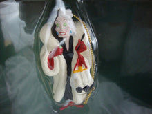Load image into Gallery viewer, Walt Disney 101 Dalmations Faux Book 6 Ornament Set NIB