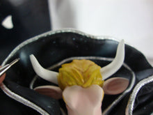 Load image into Gallery viewer, 2003 Cow Parade #7280 Siegfried Collector Cow Figure NIB