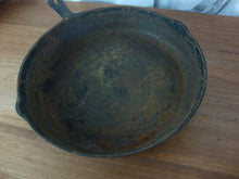 Load image into Gallery viewer, Vintage Cast Iron No. 10 12 7/16" inch Made in USA Frying Pan with Heat Ring UNRESTORED