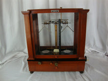 Load image into Gallery viewer, Vintage Christian Becker by Fisher Scientific Chainomatic Scale Wood/Glass Case