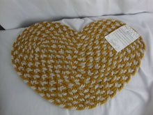 Load image into Gallery viewer, Vintage Country Farmhouse Mills River NC Gold/Tan Woven Heart Placemats Set of 6
