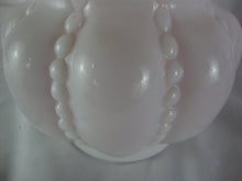 Load image into Gallery viewer, Vintage Fenton Pink Crest Beaded Melon Glass Vase