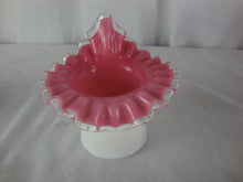 Load image into Gallery viewer, Vintage Fenton Peach Pink Crest Jack in the Pulpit Small Vase