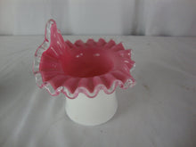 Load image into Gallery viewer, Vintage Fenton Peach Pink Crest Jack in the Pulpit Small Vase