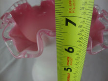 Load image into Gallery viewer, Vintage Fenton Peach Pink Crest Glass Crimped Flower Vase