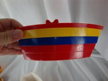 Load image into Gallery viewer, Avon By The Sea Molded Plastic (4) Boat Bowls and (3) Paddle Spoons Set