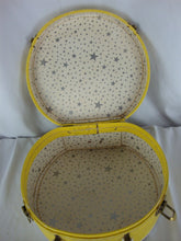 Load image into Gallery viewer, Vintage Luce Girls Ballerina Shoe Travel Carry Case