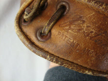 Load image into Gallery viewer, 1950's Nokona Ristankor 3 Finger Right Hander Leather Baseball Glove