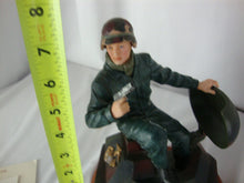 Load image into Gallery viewer, 1999 Vanmark American Hero Ground Support Figurine with COA