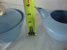 Load image into Gallery viewer, Vintage Homer Laughlin Skytone Blue/Cream Creamer and Sugar Set