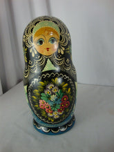 Load image into Gallery viewer, 1995 Russian Handpainted Nesting Dolls Setof 10