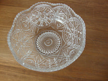 Load image into Gallery viewer, Vintage Cambridge Glass EAPG Sawtooth Stars Arches Pattern Glass Bowl