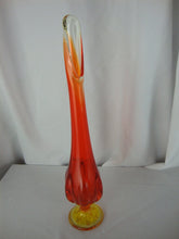 Load image into Gallery viewer, Vintage Viking Glass Amberina Six Petal Persimmon Glass Swung Bud Vase
