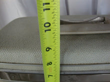Load image into Gallery viewer, Samsonite Silhouette 1412 Train Case with Mirror and Key Gray Green Color