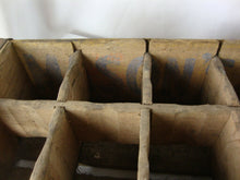 Load image into Gallery viewer, Vintage Mason's Old Fashioned Root Beer Fremont OH Shipping Wood 24 Slot Crate