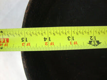 Load image into Gallery viewer, Vintage Wagner Ware Sidney 0 No 8 Cast Iron Skillet Unrestored