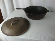 Load image into Gallery viewer, Vintage Lodge Cast Iron Chicken Fryer with Lid Unrestored