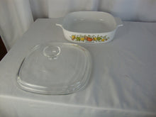 Load image into Gallery viewer, Vintage Spice of Life A8B 1.4 Liter Casserole Dish with Clear Glass Lid