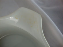 Load image into Gallery viewer, Vintage Pyrex Homestead 1.5 Quart Casserole Bowl with Lid