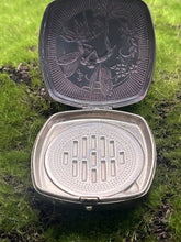 Load image into Gallery viewer, Compact, 1925 Djer Kiss Kerkoff Poudre, Missing one insert