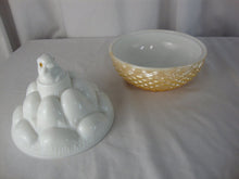 Load image into Gallery viewer, Vintage Westmoreland Chick on Egg Pile Nest Trinket Dish