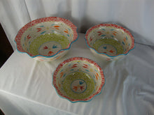 Load image into Gallery viewer, Vintage Temptation Old World Springfetti Scallop Edge Mixing Serving Bowls Set of 3