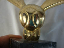 Load image into Gallery viewer, 1970s Gaston Lachaise Solid Brass Bee on Marble Square Table Figurine Paperweight