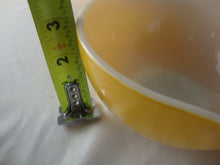 Load image into Gallery viewer, Vintage Pyrex Butterfly Gold 1972-1979 Cinderella mixing bowl 3 piece set