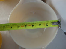 Load image into Gallery viewer, Vintage Pyrex Butterfly Gold 1972-1979 Cinderella mixing bowl 3 piece set