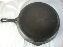Load image into Gallery viewer, Vintage Wagner Ware Sidney 0 No 10 Cast Iron Skillet